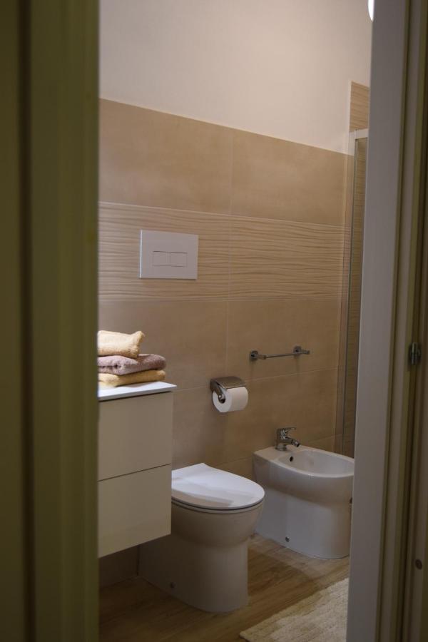 Hotel Stanza al Lungomare Olbia Esterno foto